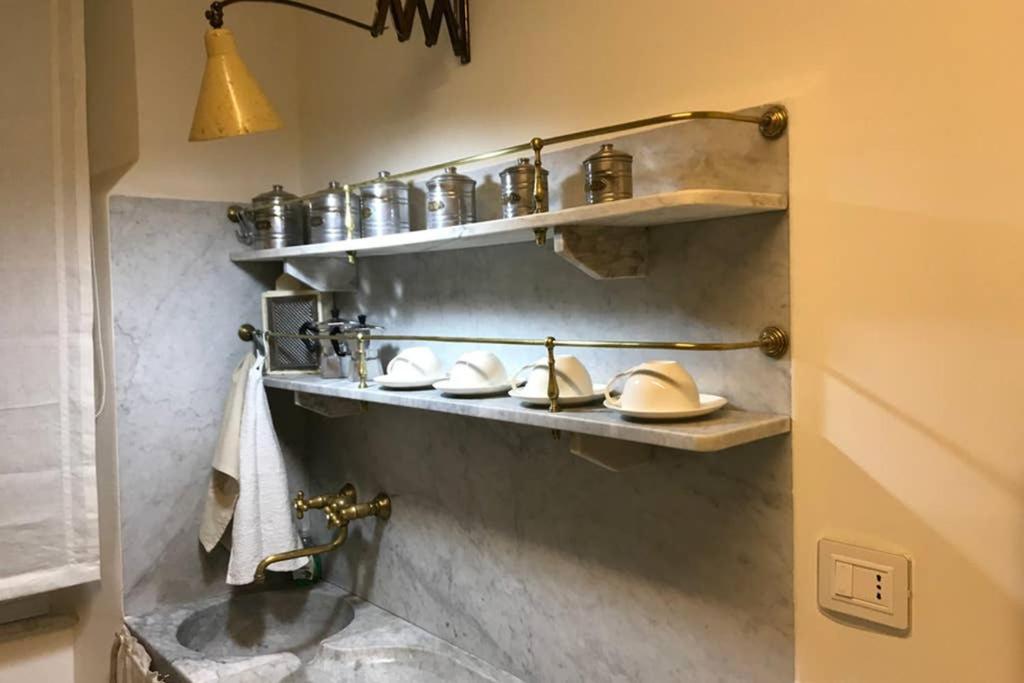 شقة Casa Retro. Historic Center - لا سبيتسْيا المظهر الخارجي الصورة