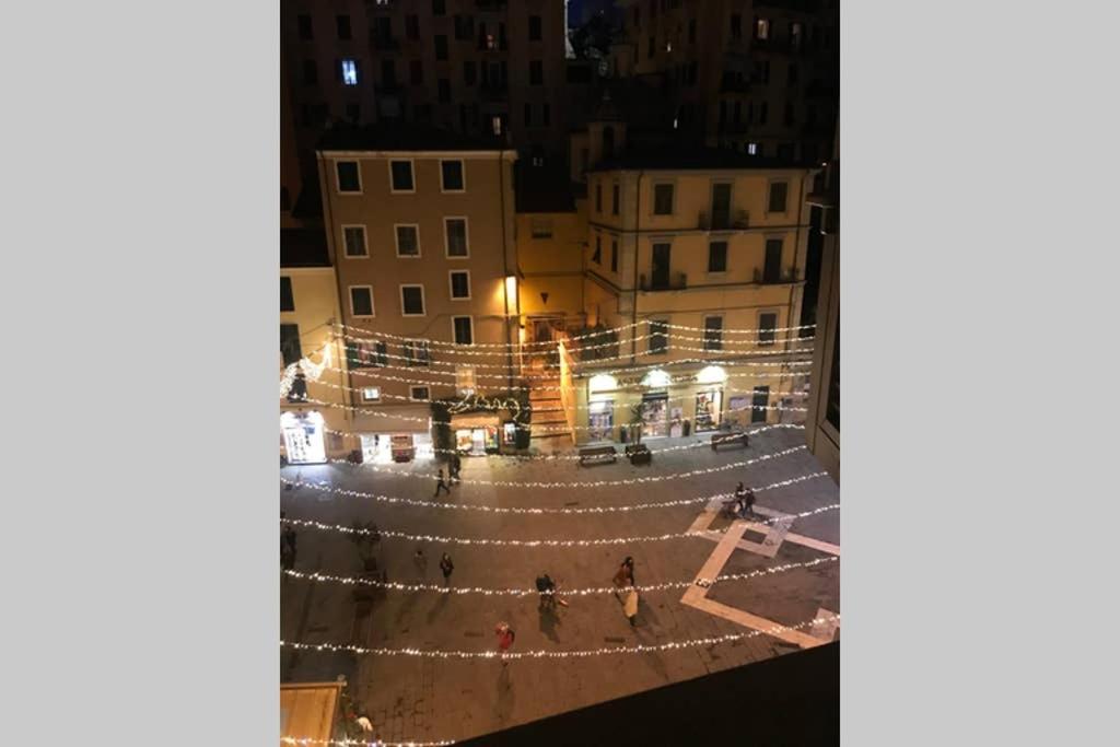 شقة Casa Retro. Historic Center - لا سبيتسْيا المظهر الخارجي الصورة